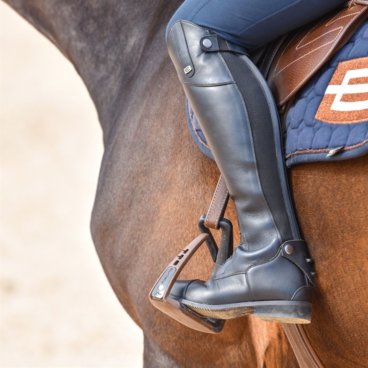 By Equality Line Diabolo Ridestøvel