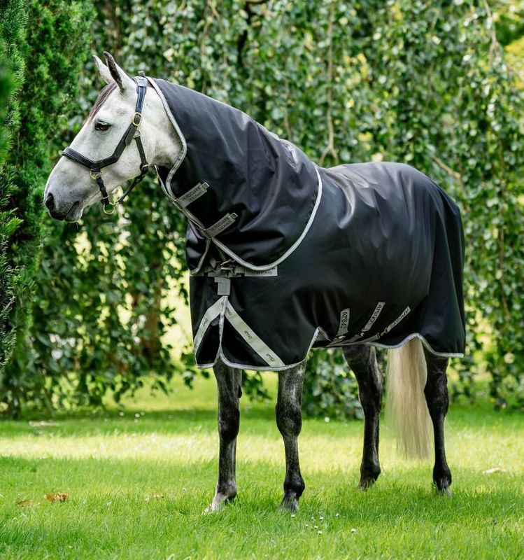 Amigo® Bravo 12 Plus Turnout (250g Medium)