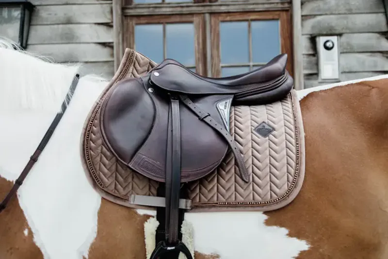 Kentucky Saddle Pad Velvet Pearls SJ - BEIGE