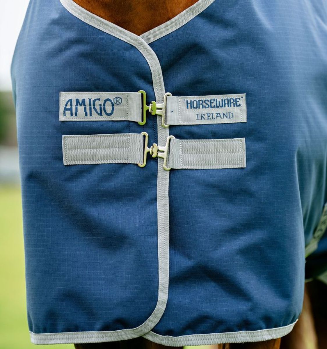 Amigo® Ripstop 900D Plus Turnout (200g Medium)